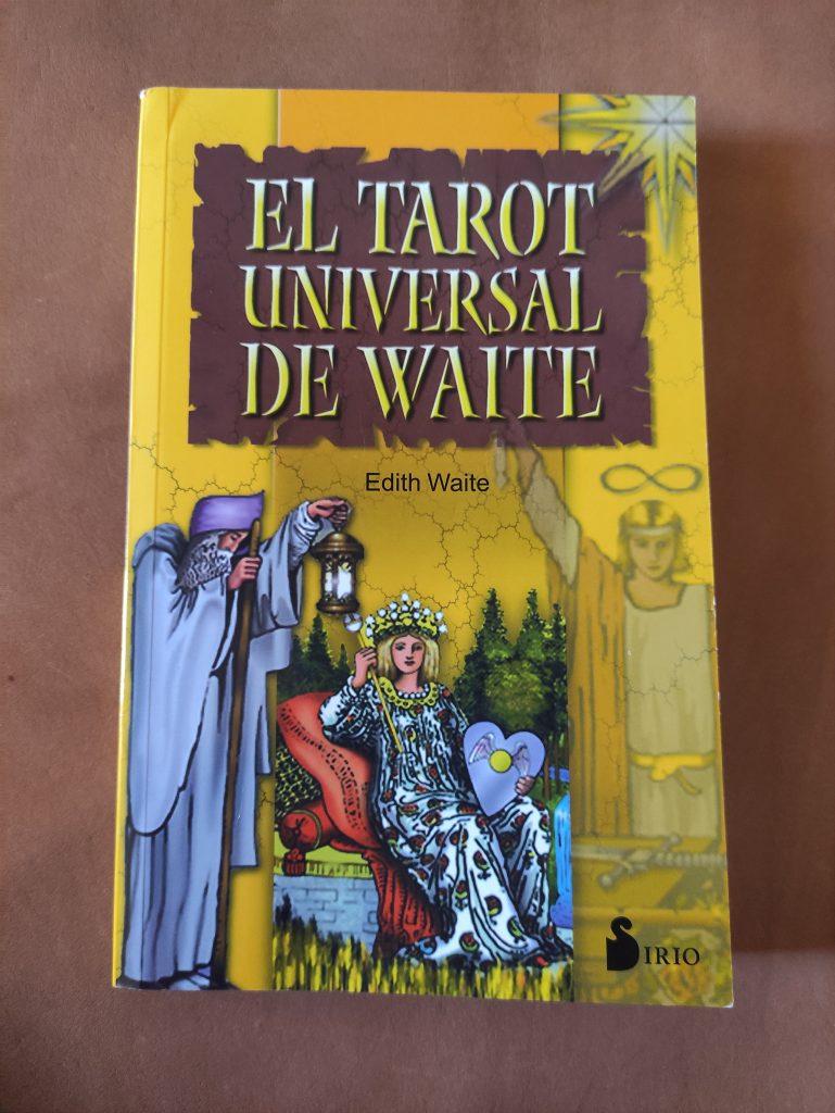 El Tarot Universal De Waite. Libro.
